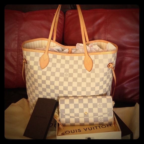 Authentic. Louis Vuitton neverfull Mm in azur