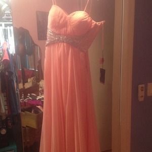 BRAND NEW PROM DRESS