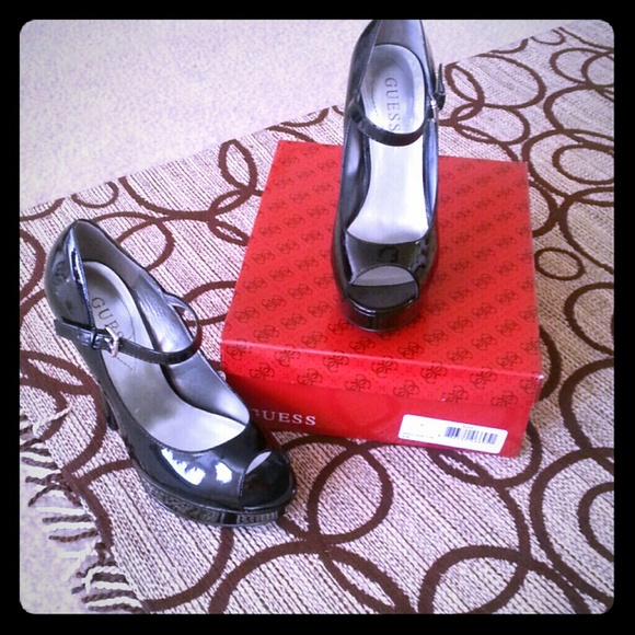Guess Heels!!!!