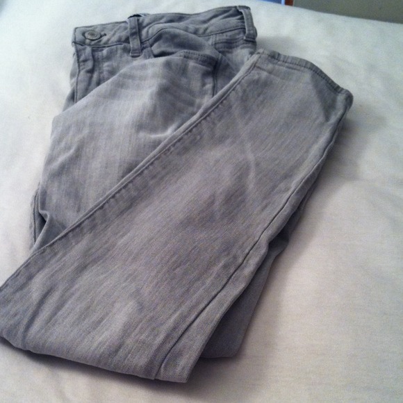 🚫SOLD🚫American eagle grey skinny jeans