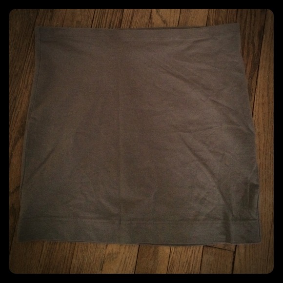 H&M tan mini skirt