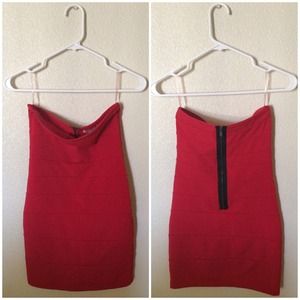 ✨ REDUCED ✨ Red Strapless Dress.