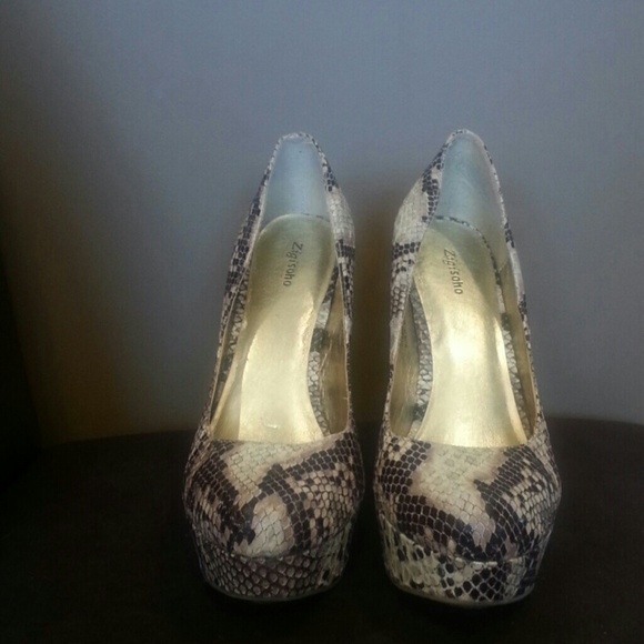 Sexy femme fatale platform high heels - Picture 4 of 4