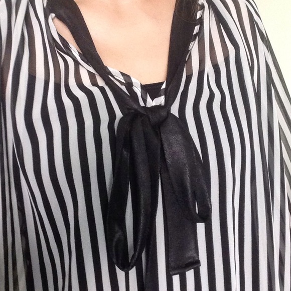 Striped top - Picture 3 of 4