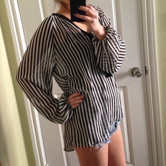 Striped top - Picture 4 of 4