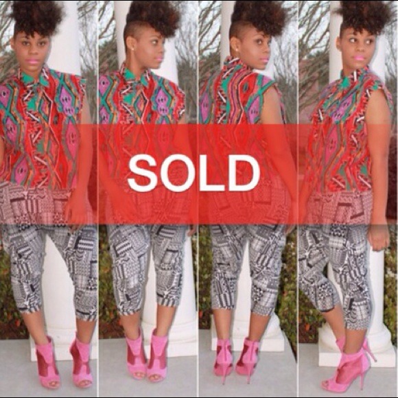 💥New Item💥 Abstract Button Up