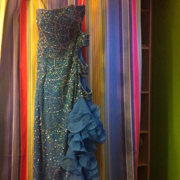 A band new blue and green prom dress!