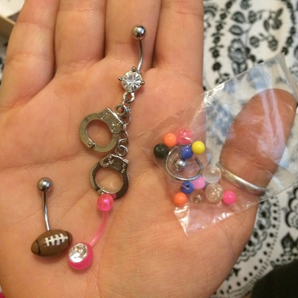 Belly button rings with aftercare - Picture 3 of 3