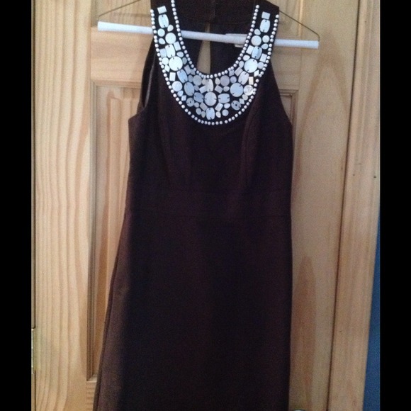 BROWN DRESS