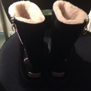 Uggs zip up boots USA size 4.