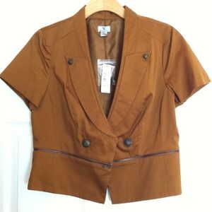 🔴Sold elsewhere🔴 NWT Short sleeve Military Blazr