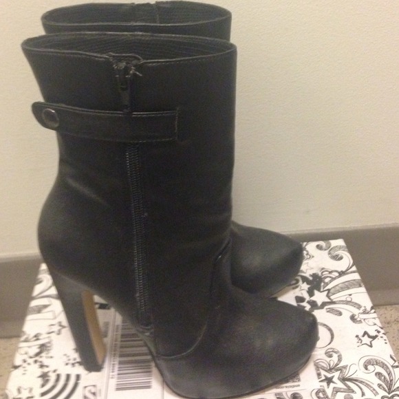 Boots! - Picture 2 of 2