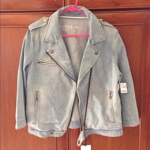 NWT GAP Denim "Beach" wash Moto Jacket. Size L
