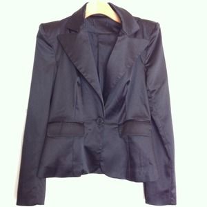 NWOT Forever21 Pointy shoulder Black Blazer