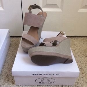 Steve Madden wedges