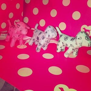 3 mini pink dogs