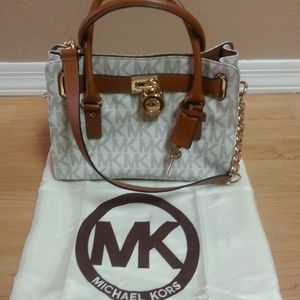 Authentic Michael Kors Signature Hamilton satchel