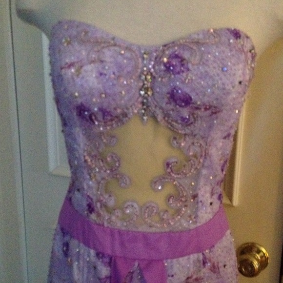 RIBA Designs prom/formal gown - Picture 2 of 4