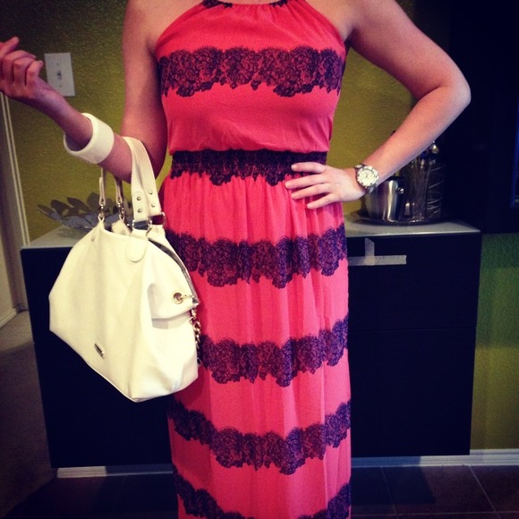 Gorgeous maxi dress - Picture 3 of 3