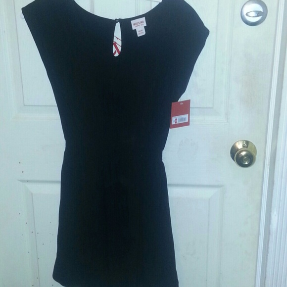 Dress - Picture 1 of 3