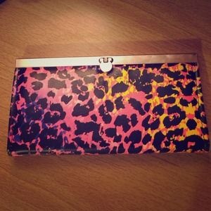 Rue 21 Cheetah Wallet 🐯💛