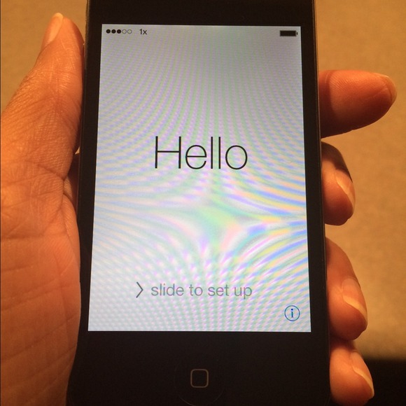 iPhone 4S - 16GB Sprint Bundle *******SOLD ON EBAY - Picture 2 of 4