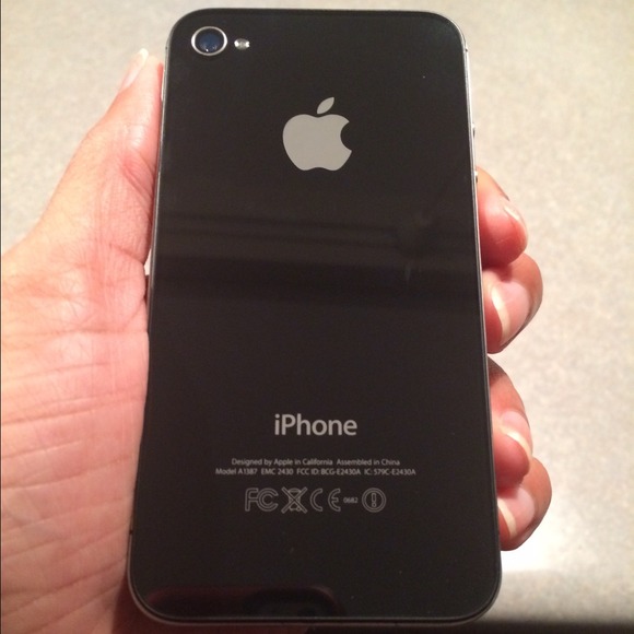 iPhone 4S - 16GB Sprint Bundle *******SOLD ON EBAY - Picture 3 of 4