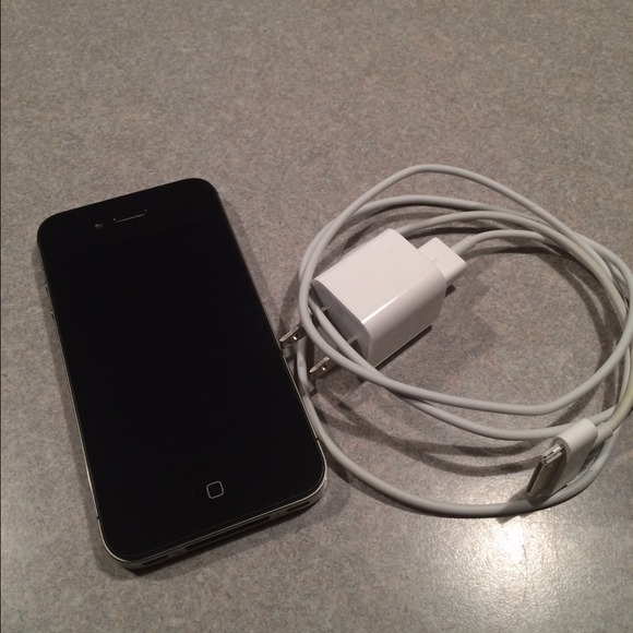 iPhone 4S - 16GB Sprint Bundle *******SOLD ON EBAY - Picture 4 of 4