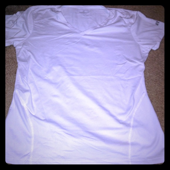 White dri fit t shirt