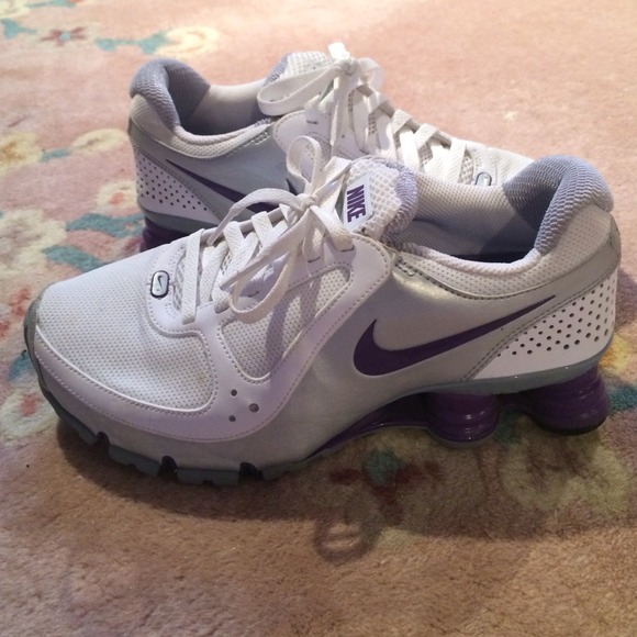 Purple nike shox