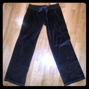 JUICY velour sweats . Soft and comfy
