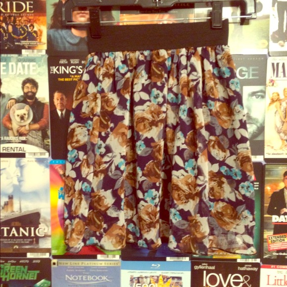 🌸Vintage inspired tiny skirt!