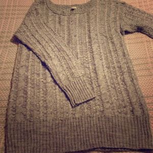 Beautiful grey knit Aerie sweater