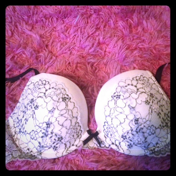 Victoria's secret bra