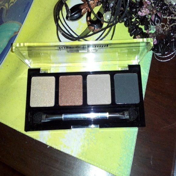 SoldEyeshadow palette
