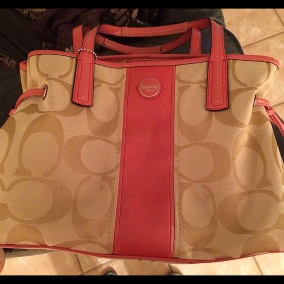 Genuine pink and tan Coach bag - Picture 1 of 1