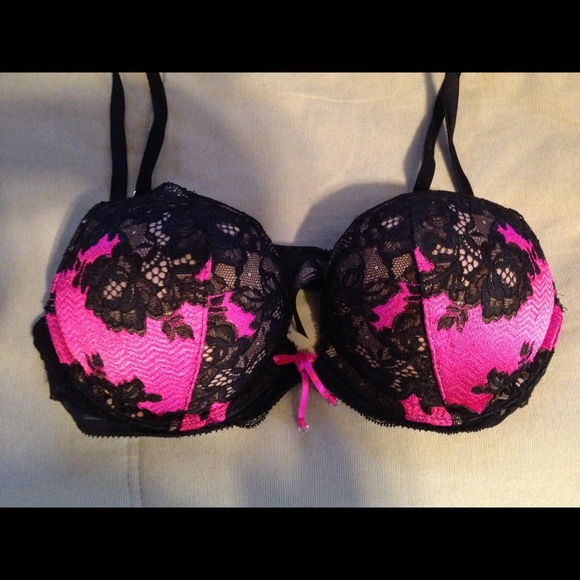 🚨🚨SOLD🚨🚨34B Bombshell Victoria Secret