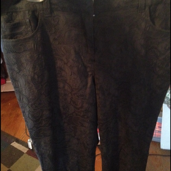 Lace embroidered pants