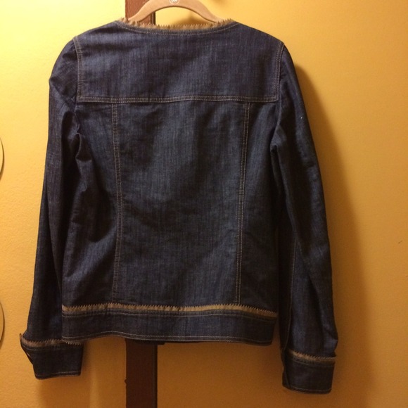 Jacket - Picture 2 of 4