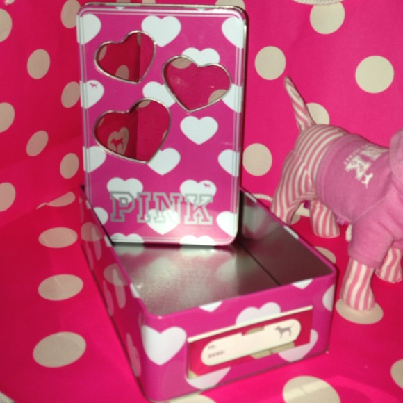 SOLD!!! Pink tin box - Picture 2 of 2