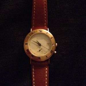 🚨SOLD🚨Authentic rare Gucci watch