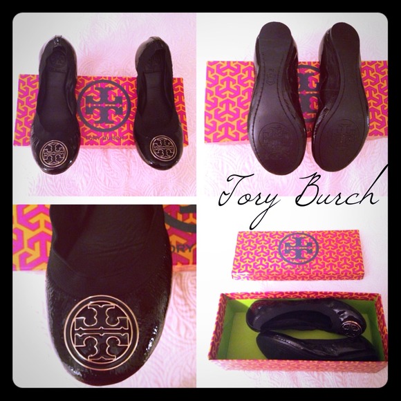 💕SOLD💕Tory Burch black Caroline flats.