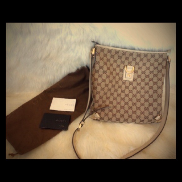 Gucci Handbags - Gucci print cross body