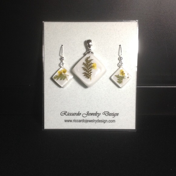 Pressed Yellow Flower Pendant & Earring set
