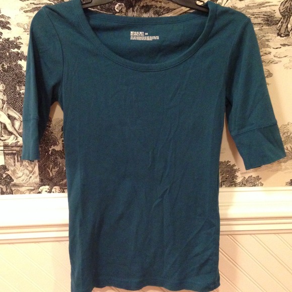 Teal top