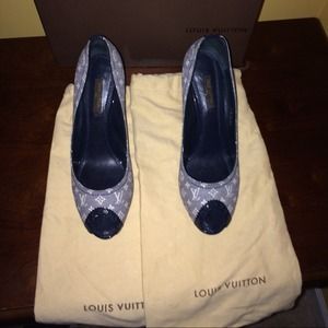 Louis Vuitton Classic Canvas & Blue Patent Pump