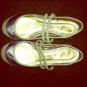 Silver and creme juicy couture flats