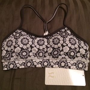 Lululemon "Flow Y Bra IV" TWPR/SOLI/ 4