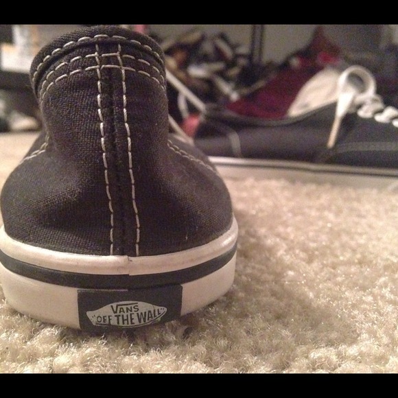 Black vans Authentic Lo Pro