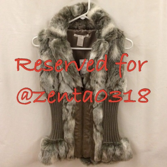 ⚠️RESERVED⚠️ Charlotte Russe Winter Fur Vest